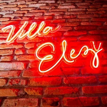 Villa Elezi コルチャ エクステリア 写真